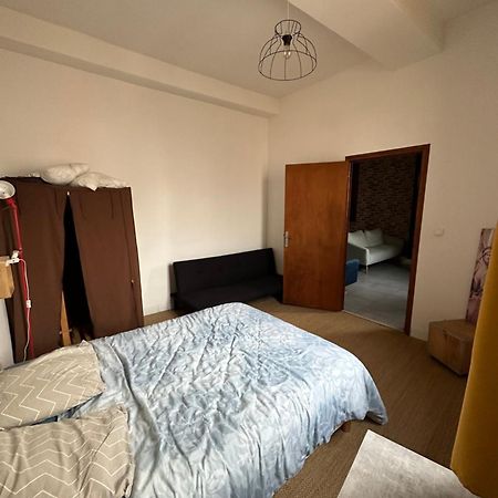 Appartement loft à 3 minutes à pied de la gare Perpignan Exterior foto